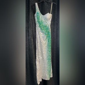 gorgeous sparkly prom dress